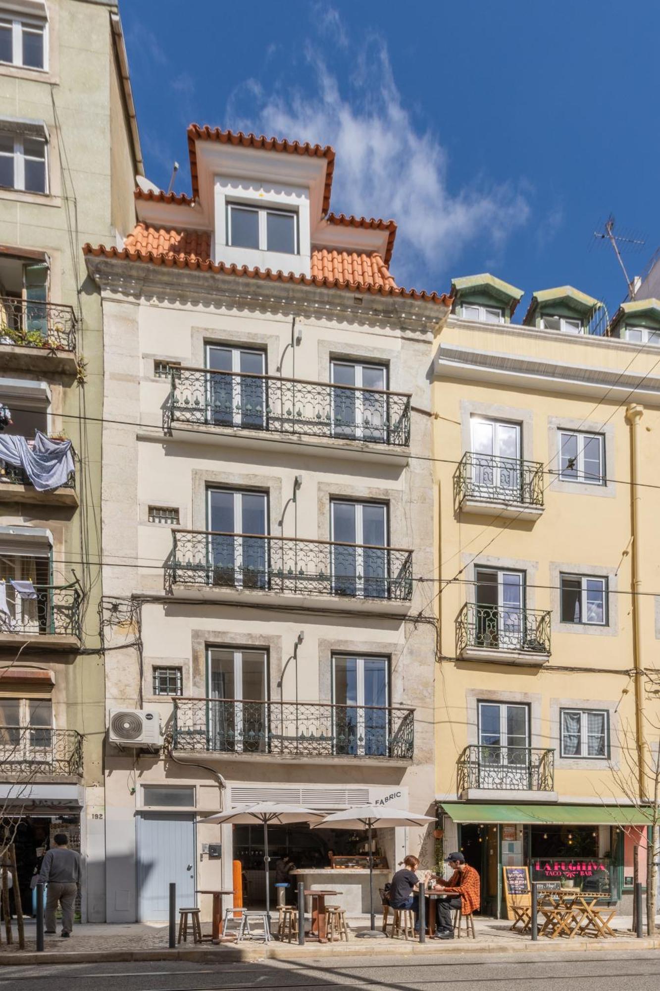 Modern 3Br, Terrace, Ac/Heating & Self Check-In Appartement Lissabon Buitenkant foto