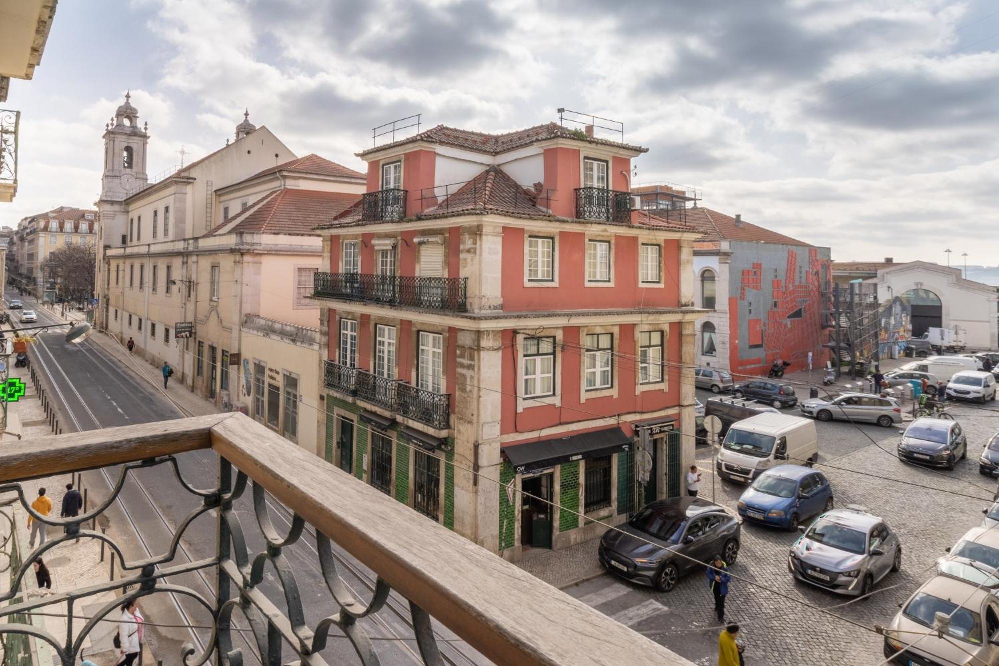 Modern 3Br, Terrace, Ac/Heating & Self Check-In Appartement Lissabon Buitenkant foto